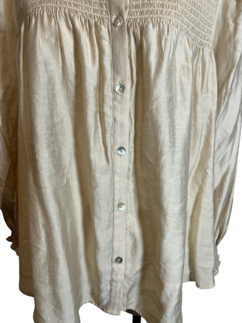 Tuckernuck Pomander Place Jaia Smocked Top In Champaign’s Size Large - Picture 3 of 8